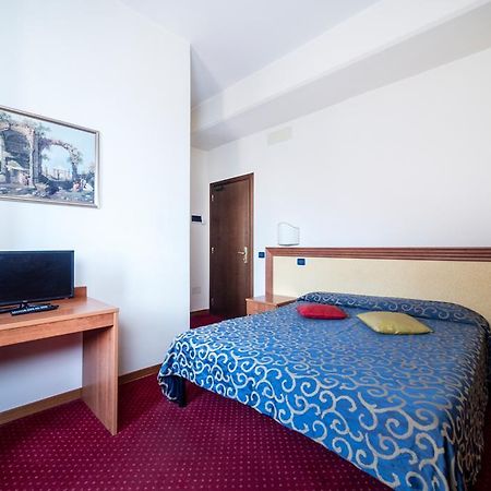Hotel Italia & Lombardi Montefiascone Extérieur photo