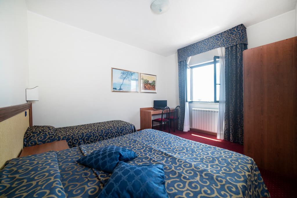 Hotel Italia & Lombardi Montefiascone Extérieur photo