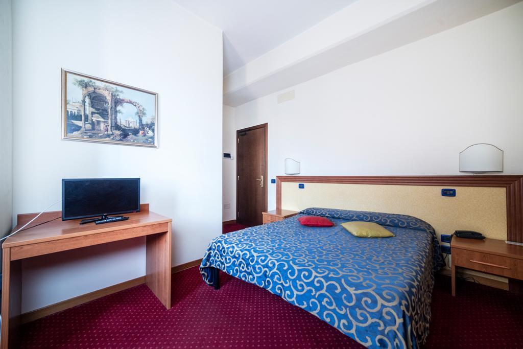 Hotel Italia & Lombardi Montefiascone Extérieur photo