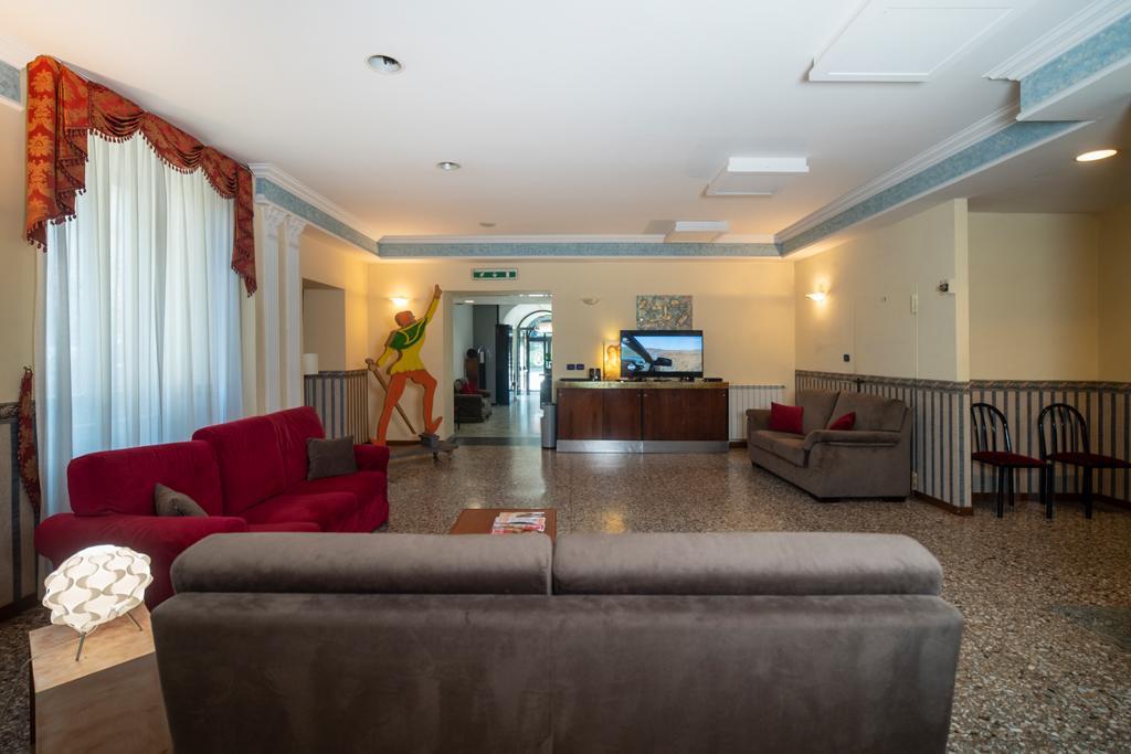 Hotel Italia & Lombardi Montefiascone Extérieur photo