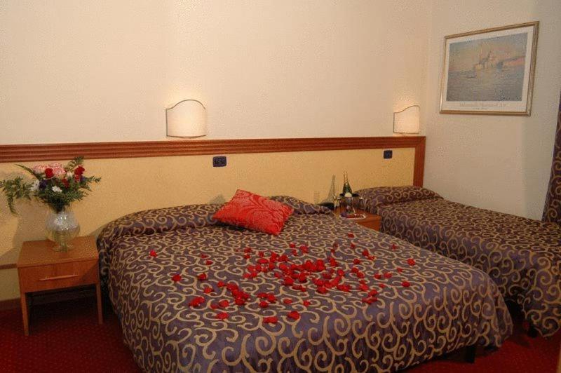 Hotel Italia & Lombardi Montefiascone Extérieur photo